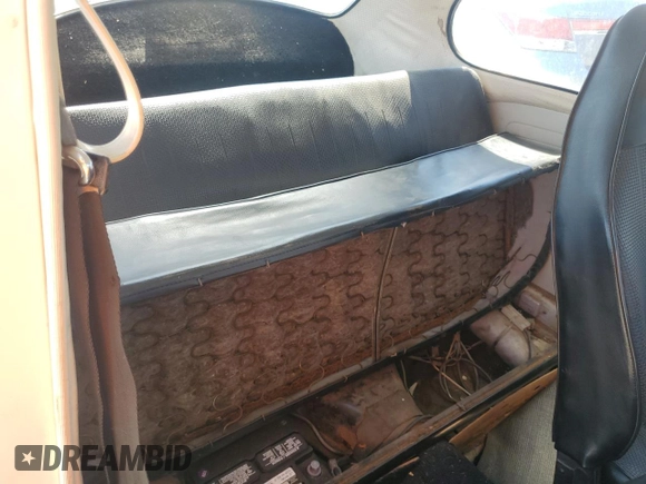 1973 Volkswagen Beetle с VIN 1132828053, выставлен на аукционе Copart как лот 63944005 с пробегом 381 756 миль миль и Чистый • Clean title. История ставок и продаж доступна на DreamBid. Изображение 10.