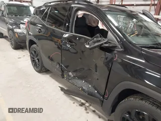 2019 GMC Terrain SLE with VIN 3GKALTEV3KL301938, listed as a IAAI auction lot 41889665 with 77,191 mi miles. Bid and sale history available at carsss.com. Image 6.