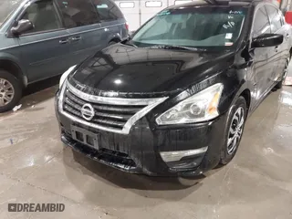 2015 Nissan Altima 2.5 with VIN 1N4AL3APXFN323224, listed as a IAAI auction lot 41703148 with 173,441 mi miles. Bid and sale history available at carsss.com. Image 6.