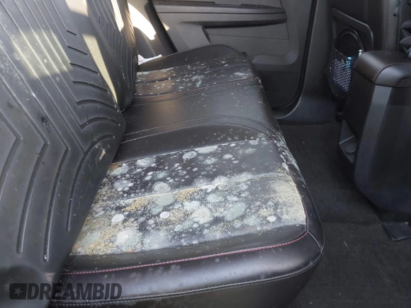 2011 Chevrolet Equinox LT with VIN 2CNFLPE55B6435889, listed as a IAAI auction lot 41267115 with 73,550 mi miles. Bid and sale history available at carsss.com. Image 13.