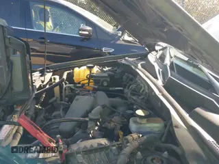 2008 Ford Escape XLT с VIN 1FMCU93108KE52861, выставлен на аукционе IAAI как лот 43316050 с пробегом 200 840 миль миль и . История ставок и продаж доступна на DreamBid. Изображение 12.