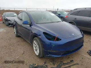 2023 Tesla Model Y Long Range with VIN 7SAYGDEE4PA064743, listed as a IAAI auction lot 41523760 with 41,113 mi miles. Bid and sale history available at carsss.com. Image 1.