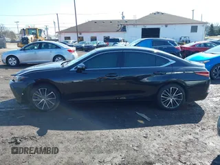 2024 Lexus ES 350 z VIN 58ADZ1B11RU182353, wystawiony jako IAAI lot #41767604 z przebiegiem 20 825 mil mil oraz . Historia ofert i sprzedaży dostępna na DreamBid. Obrazek 14.