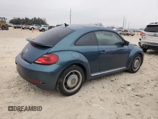 2018 Volkswagen Beetle S z VIN 3VWFD7AT5JM704416, wystawiony jako Copart lot #45387895 z przebiegiem 51 601 mil mil oraz Czysty tytuł • Clean title. Historia ofert i sprzedaży dostępna na DreamBid. Obrazek 3.