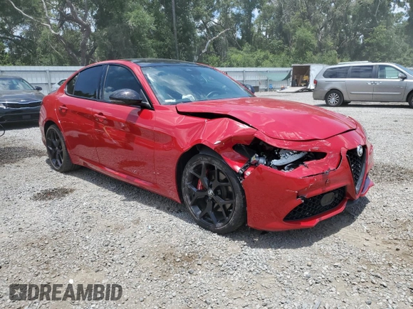 2020 Alfa Romeo Giulia Ti Sport z VIN ZARFAMBN9L7638983, wystawiony jako Copart lot #58692915 z przebiegiem Nie podano mil oraz Nie do naprawy • Non repairable. Historia ofert i sprzedaży dostępna na DreamBid. Obrazek 4.