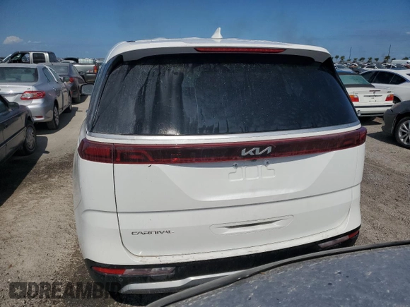 2024 Kia Carnival EX with VIN KNDNC5H36R6368699, listed as a Copart auction lot 76900244 with 6,330 mi miles and Non Repairable. Bid and sale history available at carsss.com. Image 6.