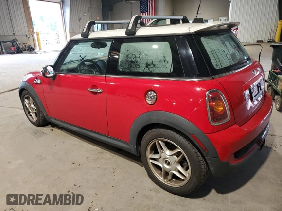 2010 MINI Hardtop S z VIN WMWMF7C53ATZ72544, wystawiony jako Copart lot #64125695 z przebiegiem 70 587 mil mil oraz Czysty tytuł • Clean title. Historia ofert i sprzedaży dostępna na DreamBid. Obrazek 2.