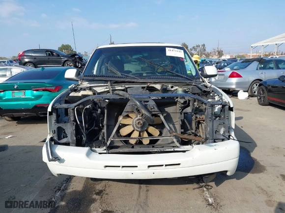 2001 Chevrolet Silverado 1500 LS with VIN 1GCEC19T61Z209787, listed as a IAAI auction lot 41473145 with 1 mi miles. Bid and sale history available at carsss.com. Image 12.