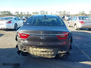 2017 Kia Cadenza Premium with VIN KNALC4J12H5039445, listed as a IAAI auction lot 41586814 with 92,816 mi miles. Bid and sale history available at carsss.com. Image 17.