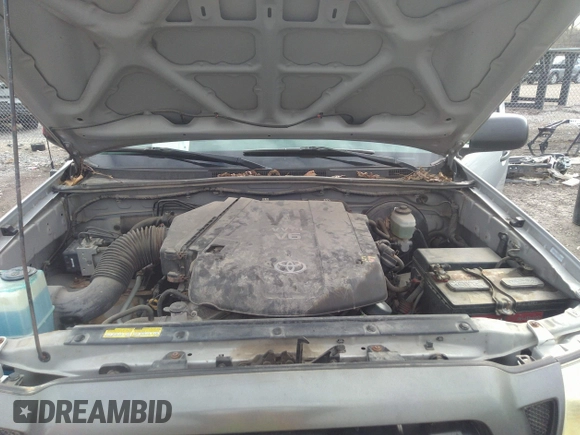 2008 Toyota Tacoma with VIN 5TEUU42N08Z469915, listed as a IAAI auction lot 41807203 with 177,699 mi miles and . Bid and sale history available at DreamBid. Image 10.