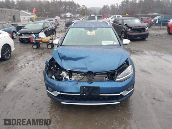2018 Volkswagen Golf S z VIN 3VWH17AU9JM759994, wystawiony jako IAAI lot #41054231 z przebiegiem 42 651 mil mil oraz . Historia ofert i sprzedaży dostępna na DreamBid. Obrazek 12.