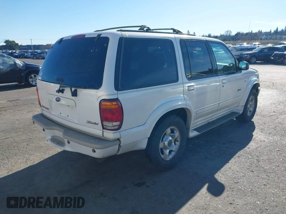 2000 Ford Explorer с VIN 1FMZU85P5YZB46204, выставлен на аукционе IAAI как лот 41550252 с пробегом 243 013 миль миль и . История ставок и продаж доступна на DreamBid. Изображение 4.