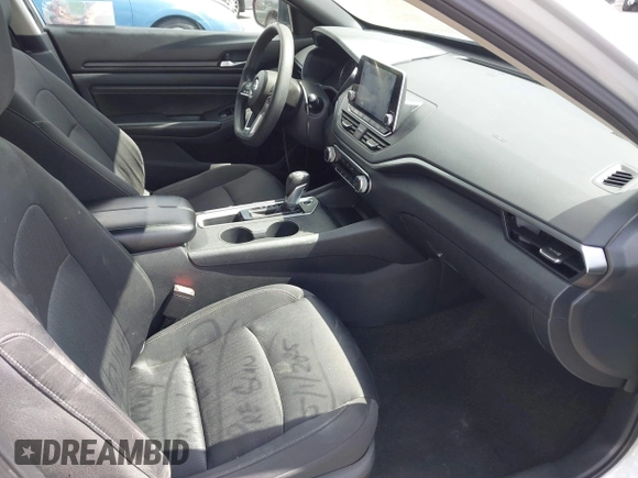 2019 Nissan Altima S z VIN 1N4BL4BVXKN313732, wystawiony jako IAAI lot #42249605 z przebiegiem 119 455 mil mil oraz . Historia ofert i sprzedaży dostępna na DreamBid. Obrazek 5.