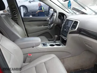 2011 Jeep Grand Cherokee Laredo with VIN 1J4RR4GT8BC636651, listed as a IAAI auction lot 41768944 with 200,160 mi miles. Bid and sale history available at carsss.com. Image 5.