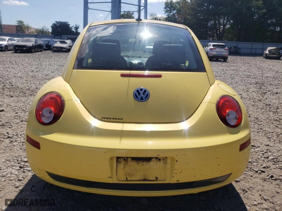 2009 Volkswagen New Beetle Coupe S with VIN 3VWPW31C59M518782, listed as a Copart auction lot 70528194 with NaN miles and Salvage Title. Bid and sale history available at carsss.com. Image 6.