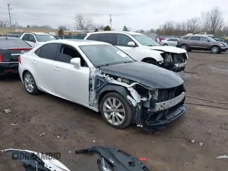 2016 Lexus IS 300/350 z VIN JTHCM1D27G5013519, wystawiony jako IAAI lot #41845563 z przebiegiem 86 624 mil mil oraz . Historia ofert i sprzedaży dostępna na DreamBid. Obrazek 1.
