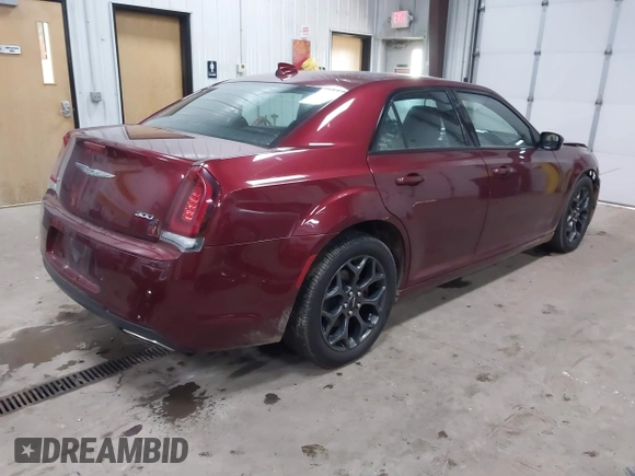 2018 Chrysler 300 S с VIN 2C3CCAGG5JH302401, выставлен на аукционе IAAI как лот 41493239 с пробегом 171 610 миль миль и . История ставок и продаж доступна на DreamBid. Изображение 4.