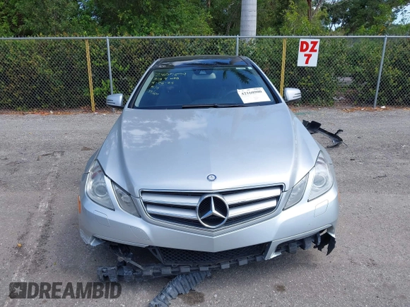 2013 Mercedes-Benz E 350 with VIN WDDKJ5KB3DF199684, listed as a IAAI auction lot 42160900 with 134,811 mi miles and . Bid and sale history available at DreamBid. Image 11.