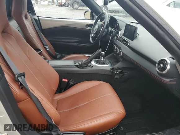 2022 Mazda MX-5 Miata Grand Touring z VIN JM1NDAM78N0504942, wystawiony jako Copart lot #83746334 z przebiegiem 17 610 mil mil oraz Szkoda całkowita • Salvage title. Historia ofert i sprzedaży dostępna na DreamBid. Obrazek 10.