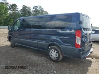 2018 Ford Transit Passenger XL z VIN 1FBZX2YG2JKB39878, wystawiony jako Copart lot #54557905 z przebiegiem 132 974 mil mil oraz Szkody całkowita. Historia ofert i sprzedaży dostępna na DreamBid. Obrazek 2.