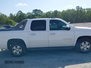 2012 Chevrolet Avalanche LT with VIN 3GNMCFE08CG207148, listed as a IAAI auction lot 42281392 with 184,219 mi miles and . Bid and sale history available at DreamBid. Image 14.