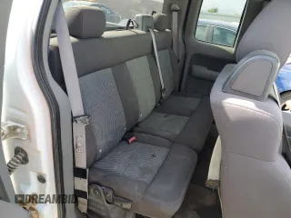 2004 Ford F-150 STX z VIN 1FTRX12WX4NA69734, wystawiony jako Copart lot #62692495 z przebiegiem 134 678 mil mil oraz Szkoda całkowita • Salvage title. Historia ofert i sprzedaży dostępna na DreamBid. Obrazek 10.