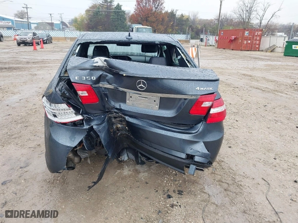 2013 Mercedes-Benz E-Class E 350 Luxury with VIN WDDHF8JB7DA766166, listed as a IAAI auction lot 40853067 with 46,049 mi miles. Bid and sale history available at carsss.com. Image 16.