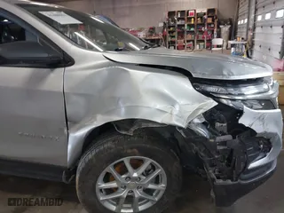 2022 Chevrolet Equinox LS with VIN 3GNAXSEV7NS183856, listed as a IAAI auction lot 41480951 with 89,226 mi miles. Bid and sale history available at carsss.com. Image 6.