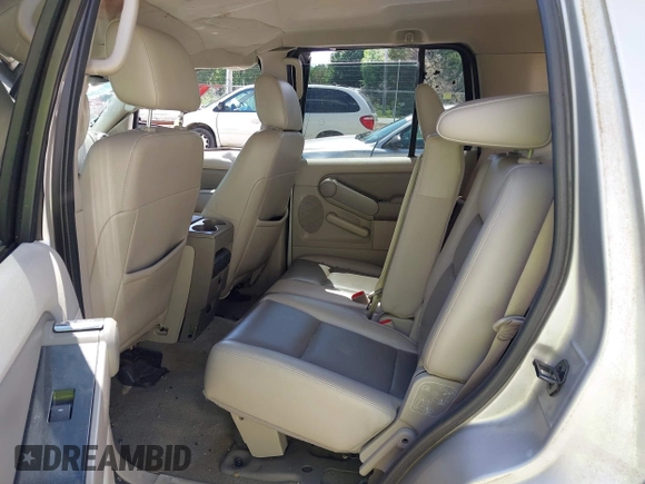 2007 Ford Explorer XLT z VIN 1FMEU63E27UA84955, wystawiony jako IAAI lot #42188664 z przebiegiem 162 939 mil mil oraz . Historia ofert i sprzedaży dostępna na DreamBid. Obrazek 8.