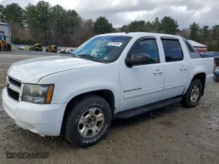 2010 Chevrolet Avalanche LS with VIN 3GNVKEE04AG225547, listed as a Copart auction lot 82215084 with 203,350 mi miles and Clean Title. Bid and sale history available at carsss.com. Image 1.