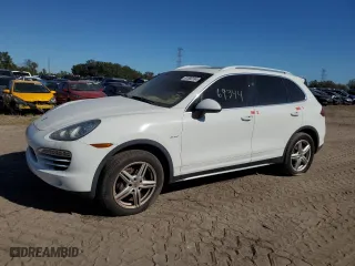 2014 Porsche Cayenne Diesel with VIN WP1AF2A29ELA36644, listed as a Copart auction lot 81880184 with NaN miles and Clean Title. Bid and sale history available at carsss.com. Image 1.