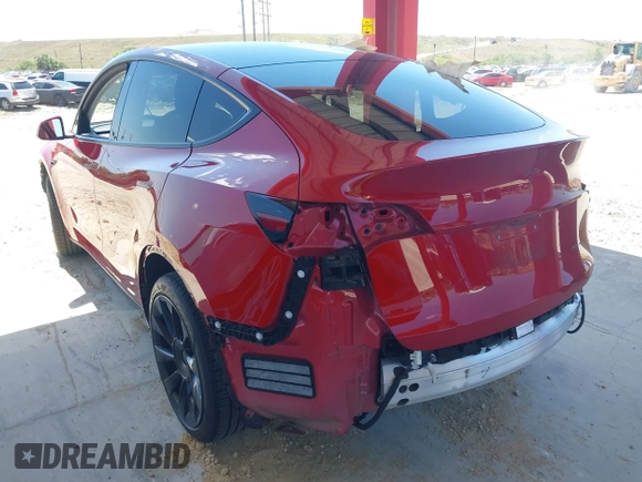 2020 Tesla Model Y Long Range with VIN 5YJYGDEE0LF029496, listed as a IAAI auction lot 41977695 with 47,958 mi miles and . Bid and sale history available at DreamBid. Image 3.