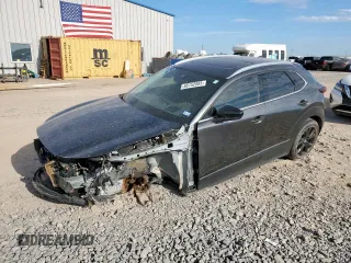 2022 Mazda CX-30 Premium z VIN 3MVDMBDY5NM446746, wystawiony jako Copart lot #66152885 z przebiegiem Nie podano mil oraz Czysty tytuł • Clean title. Historia ofert i sprzedaży dostępna na DreamBid. Obrazek 1.