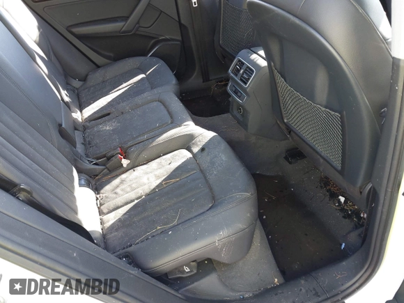 2018 Audi Q5 Premium with VIN WA1ANAFY5J2206925, listed as a IAAI auction lot 41664351 with 1 mi miles. Bid and sale history available at carsss.com. Image 8.