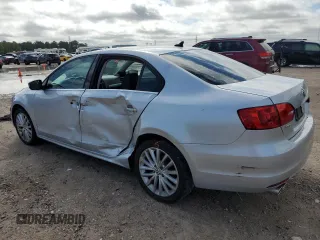 2012 Volkswagen Jetta SEL with VIN 3VWLP7AJ7CM300738, listed as a Copart auction lot 47934894 with 137,877 mi miles and Salvage title. Bid and sale history available at DreamBid. Image 2.