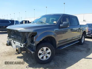 2015 Ford F-150 XLT with VIN 1FTEW1EF4FKE72884, listed as a IAAI auction lot 41833903 with 196,597 mi miles. Bid and sale history available at carsss.com. Image 18.