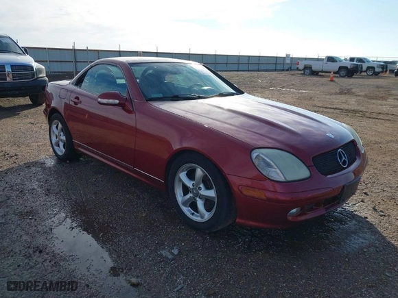 2001 Mercedes-Benz SLK-Class with VIN WDBKK65F71F188015, listed as a IAAI auction lot 40844432 with 115,156 mi miles. Bid and sale history available at carsss.com. Image 1.