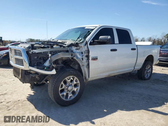 2011 Ram 2500 Laramie z VIN 3D7UT2CL9BG554457, wystawiony jako Copart lot #46807275 z przebiegiem 135 591 mil mil oraz Szkoda całkowita • Salvage title. Historia ofert i sprzedaży dostępna na DreamBid. Obrazek 1.