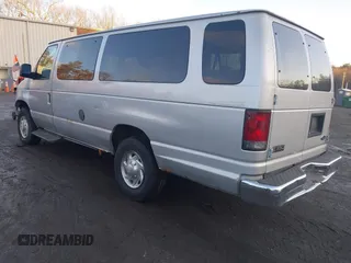 2004 Ford Econoline Passenger XL с VIN 1FBSS31LX4HB02186, выставлен на аукционе IAAI как лот 41207583 с пробегом 163 330 миль миль и . История ставок и продаж доступна на DreamBid. Изображение 3.