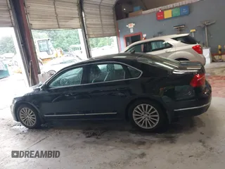 2016 Volkswagen Passat SE z VIN 1VWBT7A38GC010301, wystawiony jako IAAI lot #42316812 z przebiegiem 154 618 mil mil oraz . Historia ofert i sprzedaży dostępna na DreamBid. Obrazek 14.