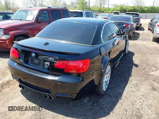 2011 BMW M3 z VIN WBSDX9C50BE585251, wystawiony jako IAAI lot #42097777 z przebiegiem 89 331 mil mil oraz . Historia ofert i sprzedaży dostępna na DreamBid. Obrazek 4.