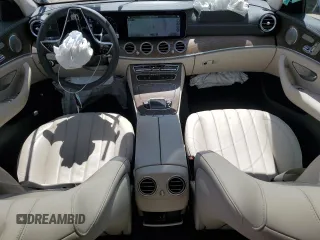 2022 Mercedes-Benz E 450 z VIN W1KZF5KB3NB079182, wystawiony jako Copart lot #56232375 z przebiegiem 15 730 mil mil oraz Szkoda całkowita • Salvage title. Historia ofert i sprzedaży dostępna na DreamBid. Obrazek 8.