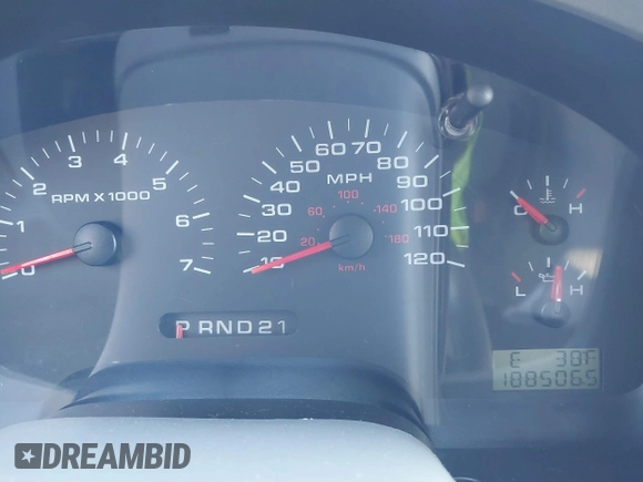 2004 Ford F-150 XLT with VIN 1FTRW14W84KC86653, listed as a IAAI auction lot 41376192 with 188,506 mi miles. Bid and sale history available at carsss.com. Image 7.