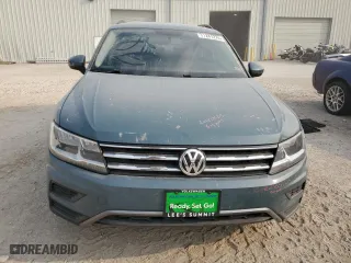 2019 Volkswagen Tiguan S with VIN 3VV1B7AX2KM132021, listed as a Copart auction lot 71241274 with 70,950 mi miles and Salvage Title. Bid and sale history available at carsss.com. Image 5.