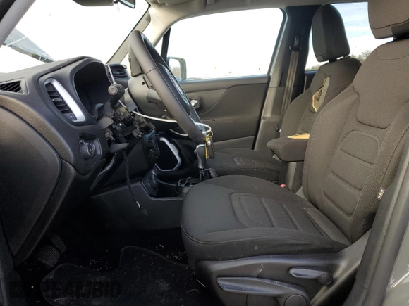 2021 Jeep Renegade Latitude with VIN ZACNJDBB6MPM76100, listed as a Copart auction lot 80125404 with 19,264 mi miles and Salvage title. Bid and sale history available at DreamBid. Image 7.