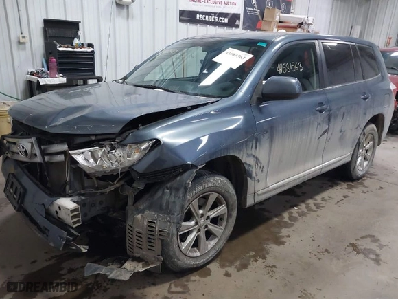 2012 Toyota Highlander with VIN 5TDBK3EH9CS119511, listed as a IAAI auction lot 41581563 with 131,970 mi miles. Bid and sale history available at carsss.com. Image 2.