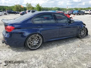 2018 BMW M3 z VIN WBS8M9C59J5J79848, wystawiony jako Copart lot #57026165 z przebiegiem Nie podano mil oraz Szkoda całkowita • Salvage title. Historia ofert i sprzedaży dostępna na DreamBid. Obrazek 3.