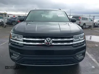 2018 Volkswagen Atlas SEL Premium z VIN 1V2NR2CA5JC533259, wystawiony jako IAAI lot #41799476 z przebiegiem 49 616 mil mil oraz . Historia ofert i sprzedaży dostępna na DreamBid. Obrazek 12.