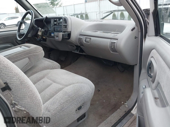 1996 Chevrolet Silverado 1500 with VIN 1GCEC14R0TE225263, listed as a IAAI auction lot 41412741 with 384,133 mi miles and . Bid and sale history available at DreamBid. Image 5.