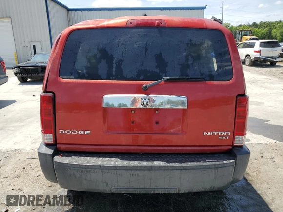 2010 Dodge Nitro SXT z VIN 1D4PT5GK1AW126105, wystawiony jako Copart lot #55306915 z przebiegiem 248 469 mil mil oraz Szkody całkowita. Historia ofert i sprzedaży dostępna na DreamBid. Obrazek 6.